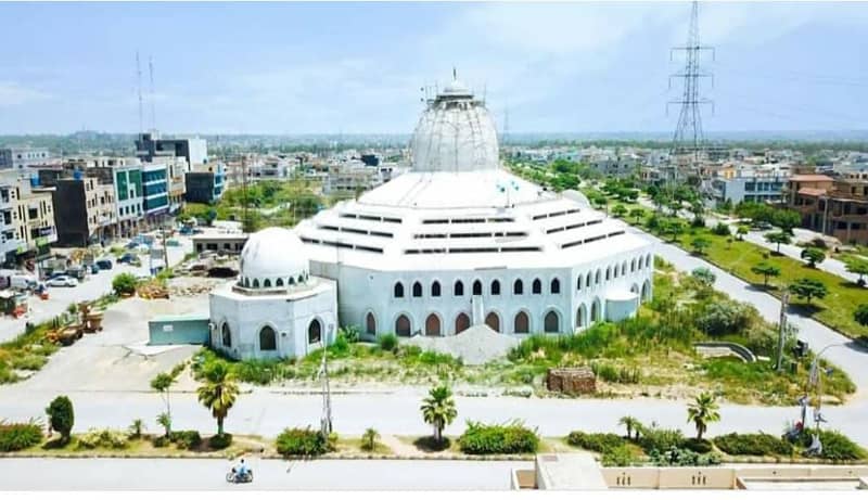 24 Marla solid Sunface plot for sale 3