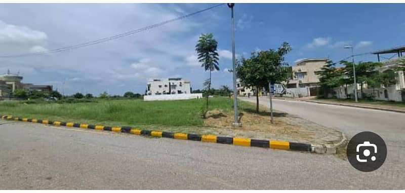 24 Marla solid Sunface plot for sale 11