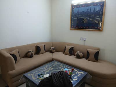 L shaped sofa like new