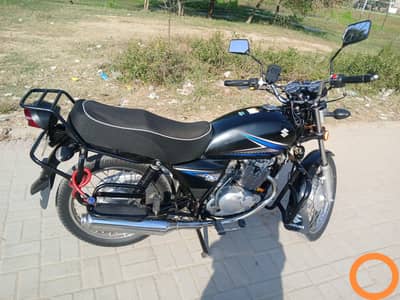 GS 150 Suzuki lush condition  contact this number 03058850529