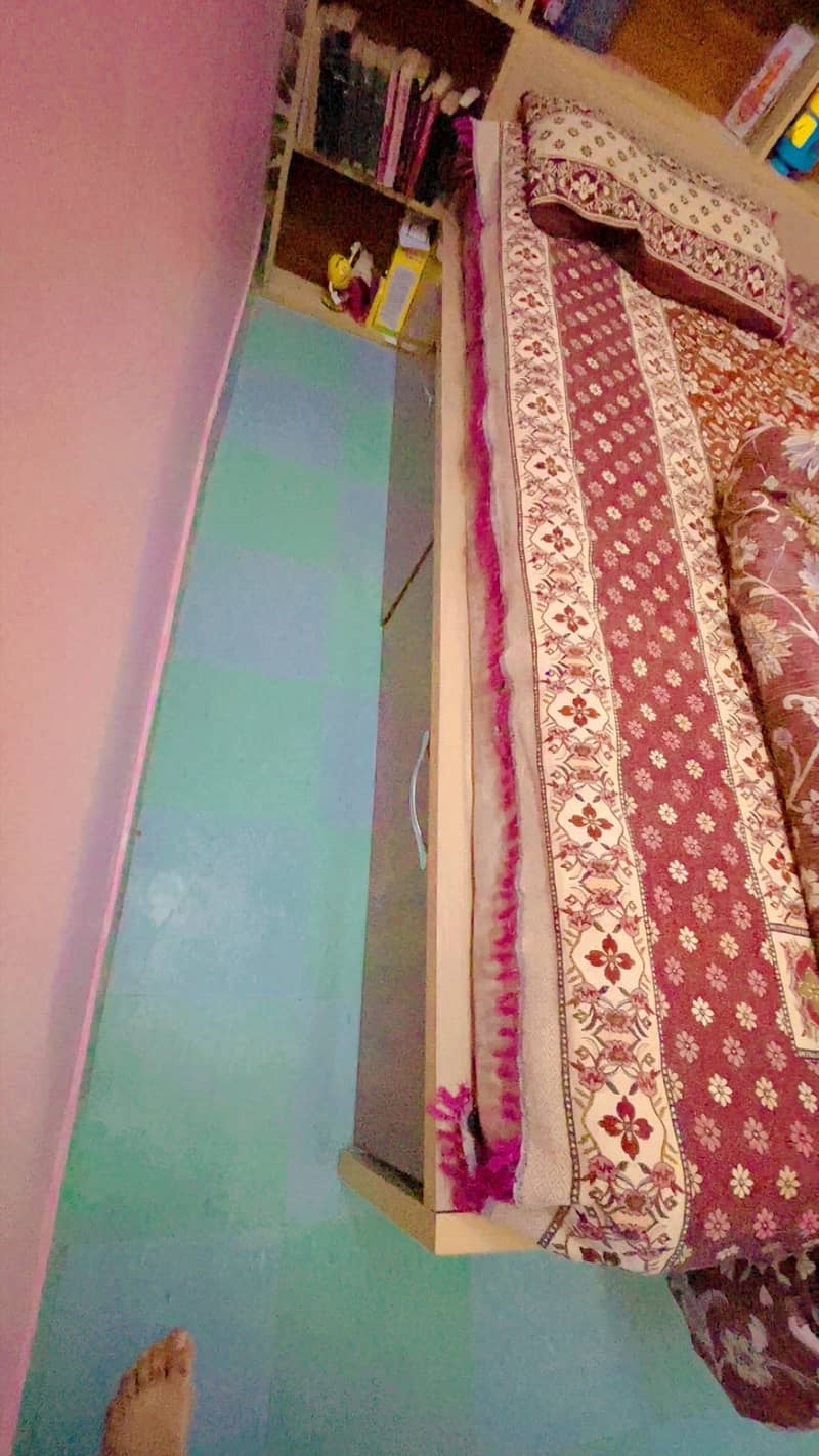 Bed without matrix 1