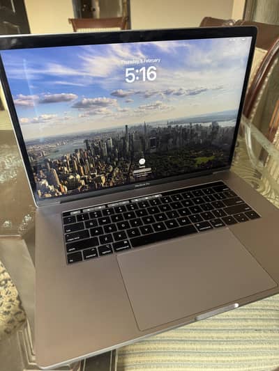 Macbook pro 2019 i9 32 512 ssd