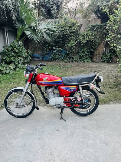 Honda 125 2011 model lush original 10/10 best for 2014 2015 2016 2017