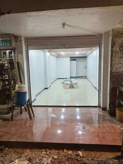 Shop for Rent Prime Main Road Location (Near Johar Chowrangi) Main road facing 1035 sq ft shop available for rent near Johar Chowrangi, one of the busiest commercial hubs of Gulistan-e-Johar.
