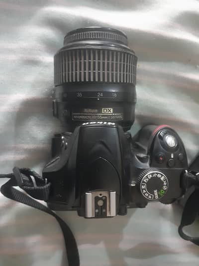 Nikon D3200 cemra lens 18.55 battery charger big