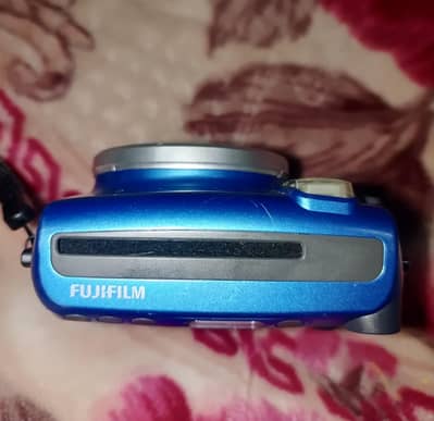 Fujifilm Instax Mini 70 Instant Film Camera