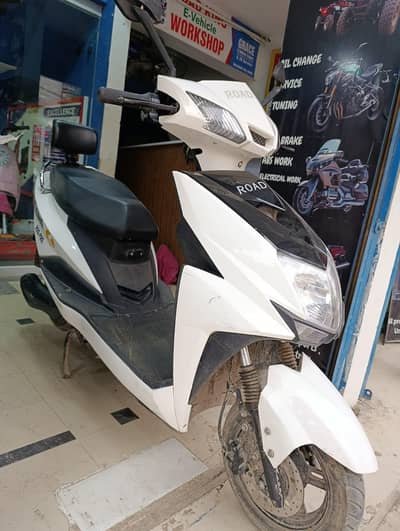 ELECTRIC SCOOTIES AND Bike NEW and USED (SALE & PURCHASE)