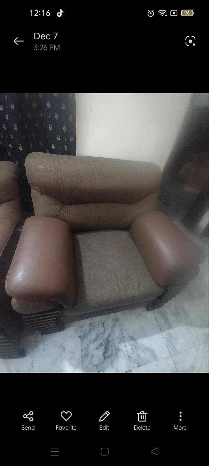 [Dressing Table] [5 seatr sofa] [Table] 3