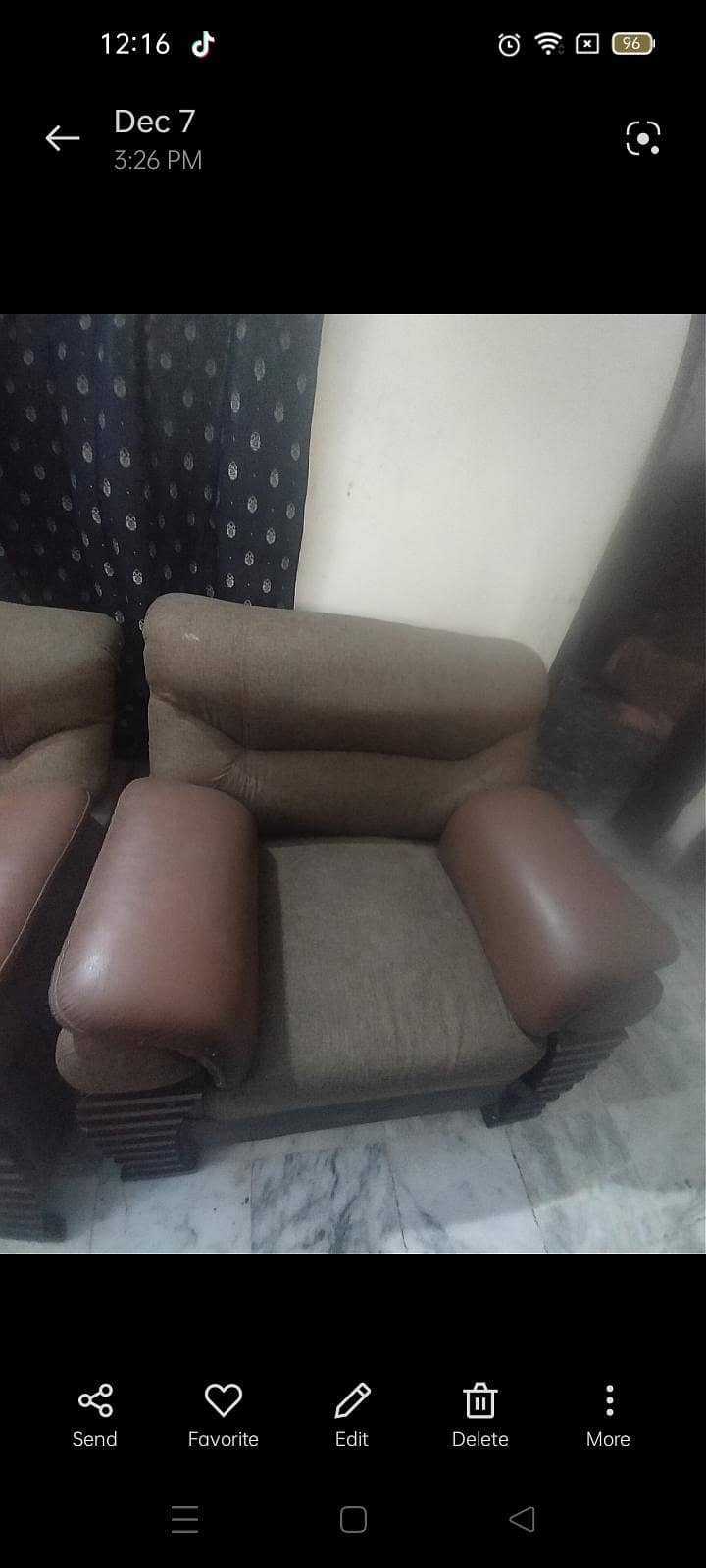 [Dressing Table] [5 seatr sofa] [Table] 4