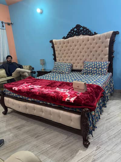 bed set with two side tables