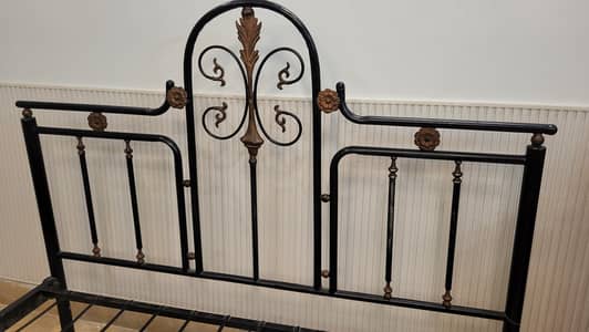 iron wrought queen bed