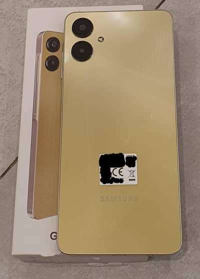 samsung ao6 10 by 10 condition new only box open