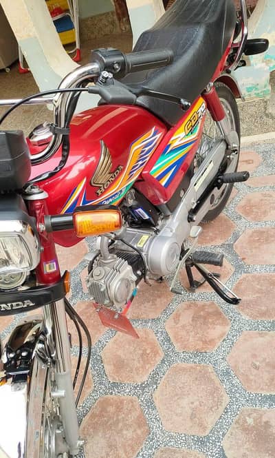 Honda bike 70 cc urgent for sale model 2020 WhatsApp 03279526967
