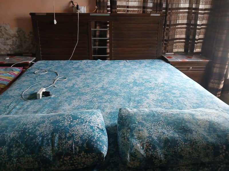 Bed and Dressing table 2