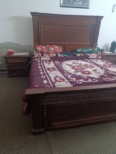 King bed with dressing table