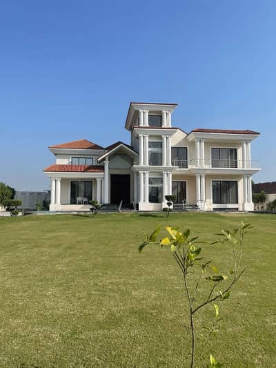 8 kanal farm house available for in badian road