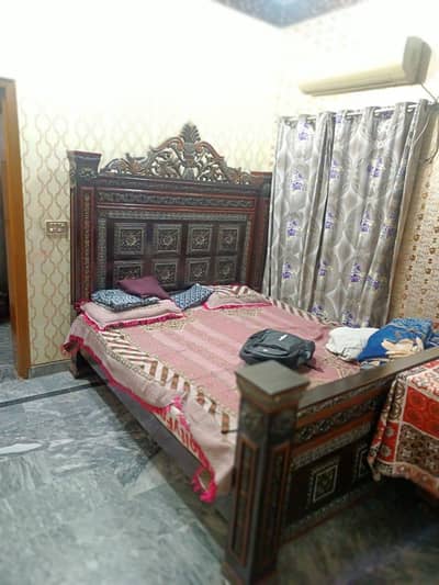 Urgent Bed,side table and dressing for sale