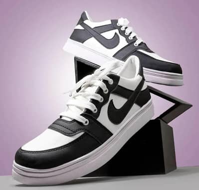 Stylish Casual Sneakers for Men – New Condition