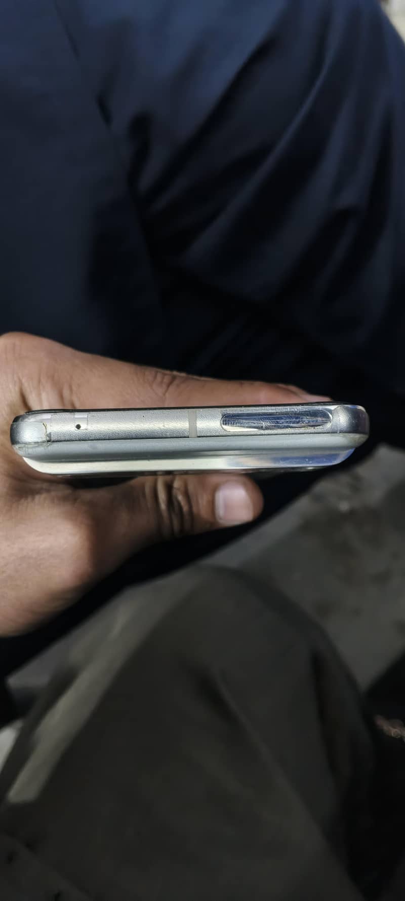 google pixel 8 pro 4