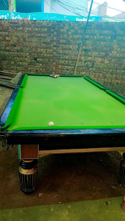 snooker table 5/10