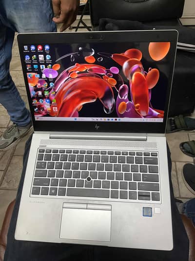 hp elite intel(R) core(TM) i5 8gen hai condition 10/10 hai urgent sale