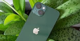 Apple iPhone 13