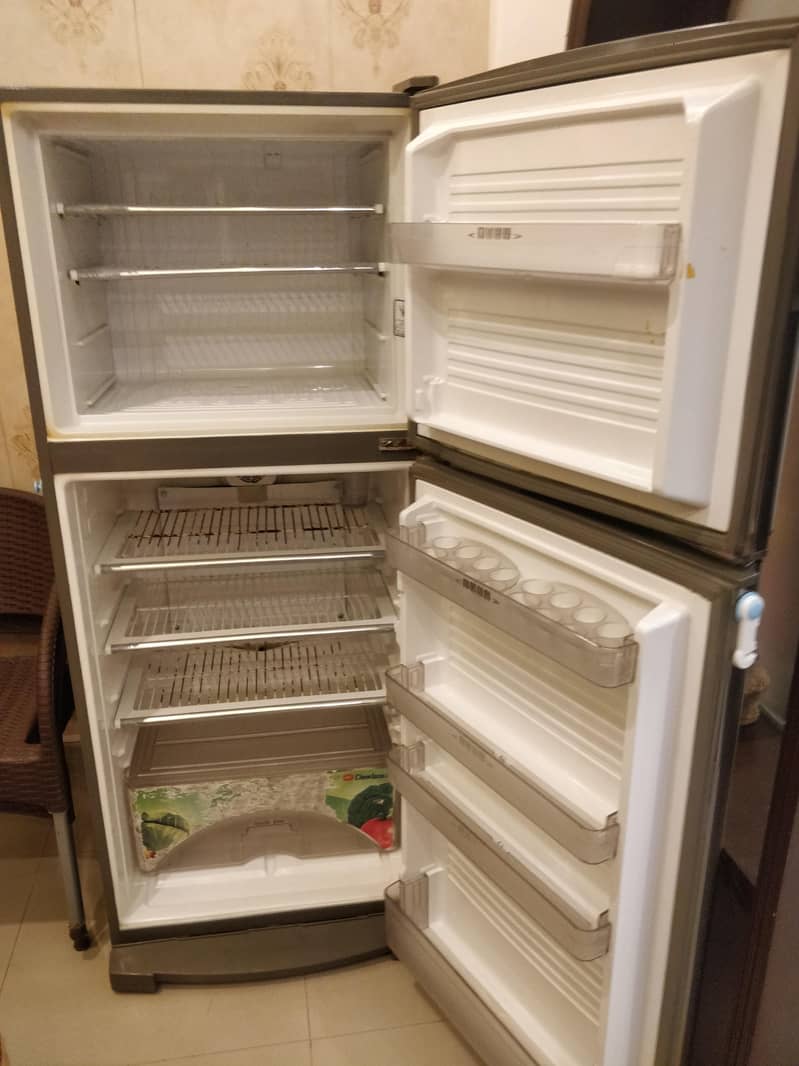 dawlance fridge 1