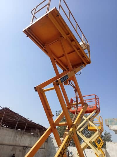 TADANO SCISSORS LIFT ELECTRIC CRAWLING