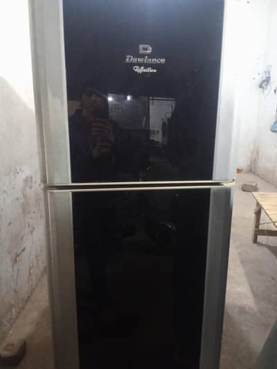 fridge Chalu hai cooling ker rh berah farokht h cooling perfect h