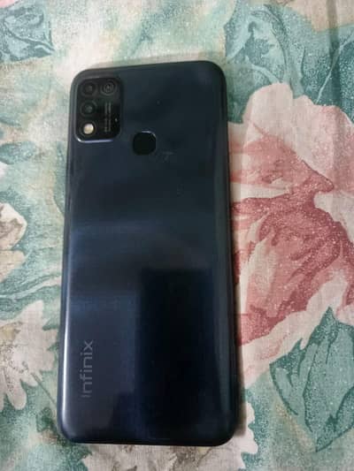 infinix hot 11 play Ram 4 Rom 64 6000 mah