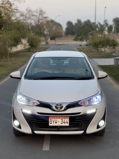 Toyota Yaris Ativ 21/23 Model Top of the line variant