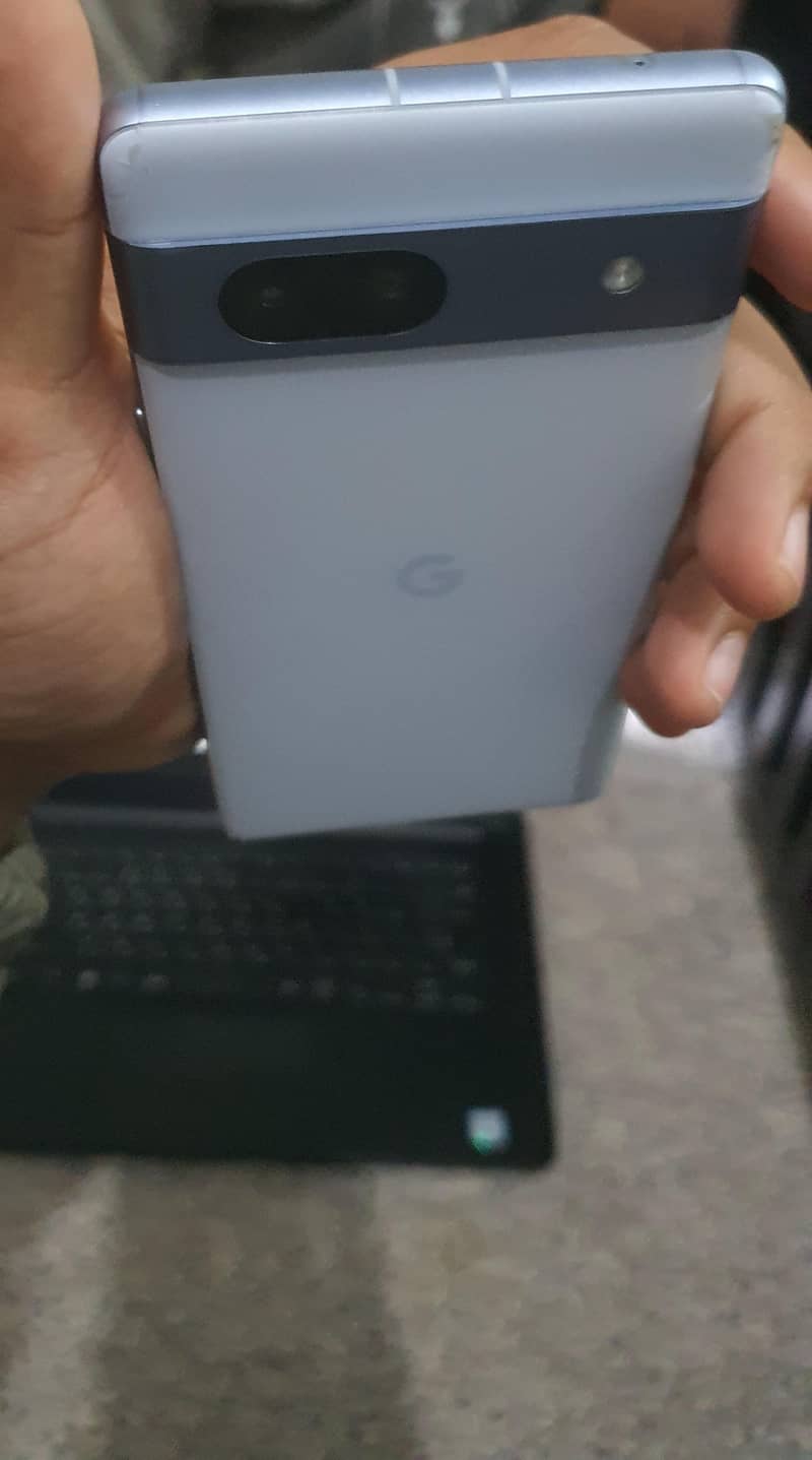 Google pixel 7A 3