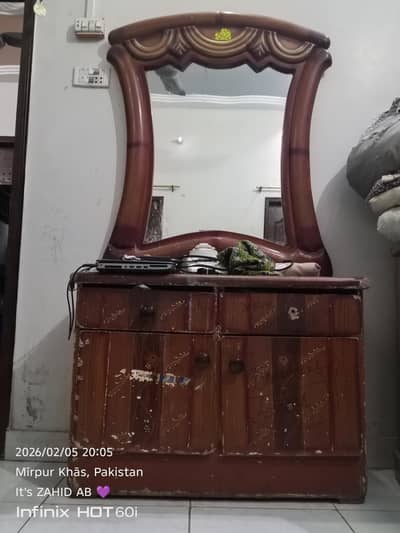 Curved Wooden Dressing Table with Large Mirror