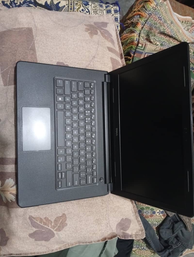 Dell laptop i7 processor 7th generation 1