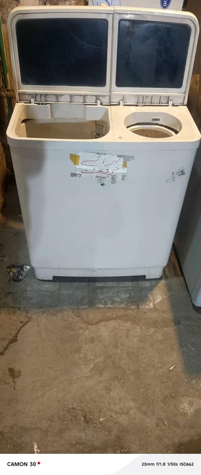 Toyo company dabl washing masheen glass door