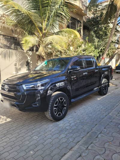 Toyota Hilux Revo V Model 2022
