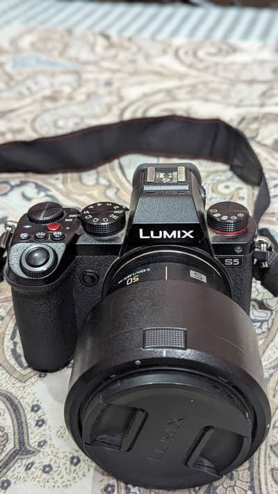 Lumix S5
