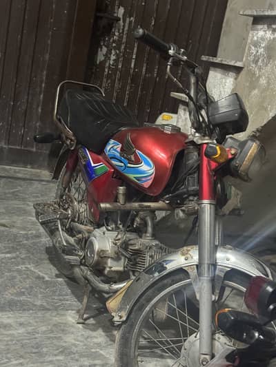 CD70 2013 model All ok hai