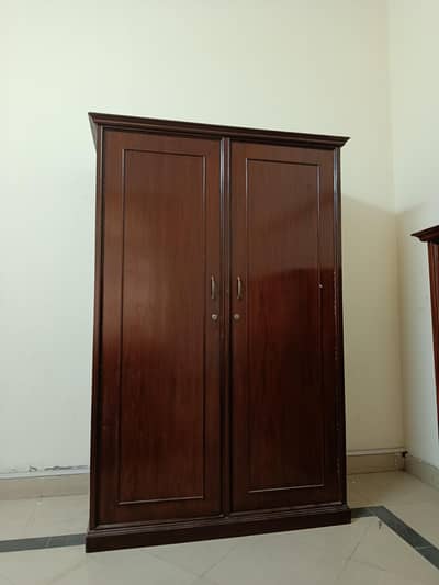 Almari wardrobe