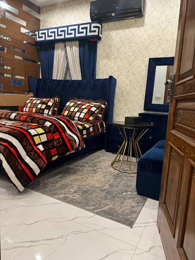 Daily, Weekly & Monthly Basis Luxury Furnished 5 Marla Upper Portion for Rent