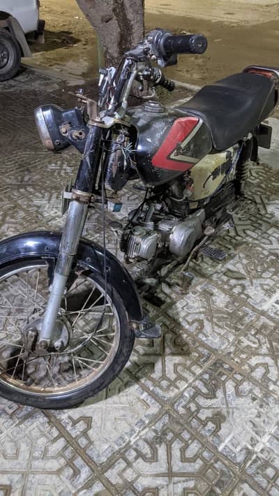 honda cd 70 geniun with japani frame