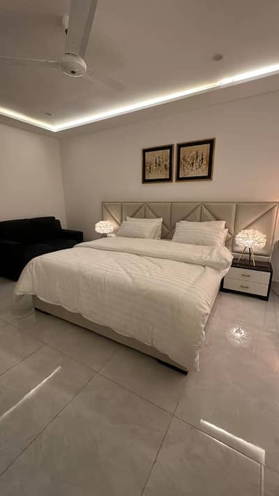 1 Bedroom Luxury Furnished Apartment is Available for Rent in Bahria Town Lahore