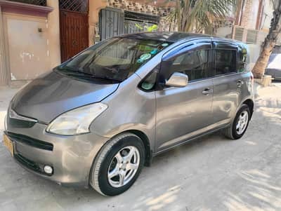 Toyota rectis 1300cc Automatic transmission