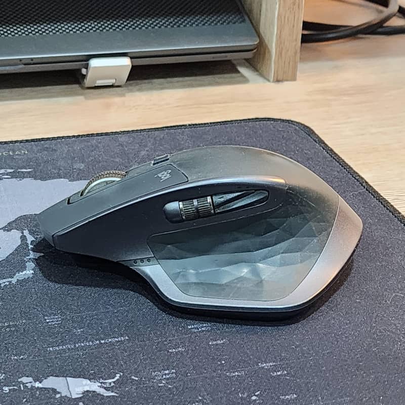 Logitech MX Master 2s 4