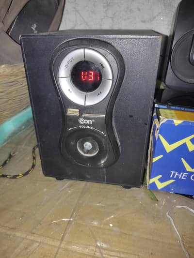 eon sound speaker with baser
