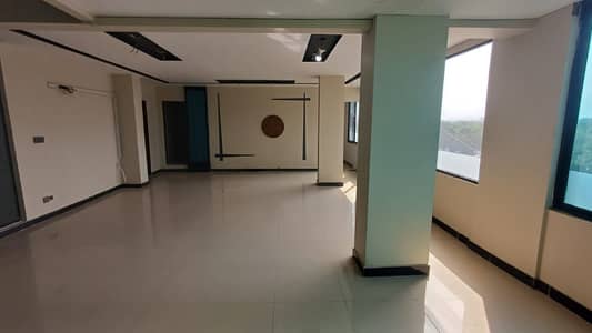 Spacious 3,000 Sq. Ft Hall For Rent Scenic Views &Amp; Prime Facilities!