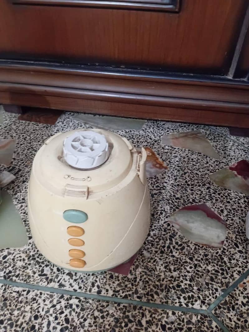 different juicer machine 11