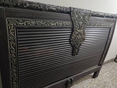 Nice designed Bed with dressing