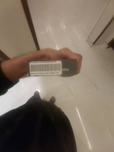 Samsung Mobile S25 128 gb sliver colour box pack Canada version