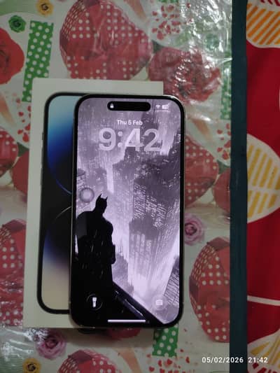 Iphone 14 Pro factory unlock with box